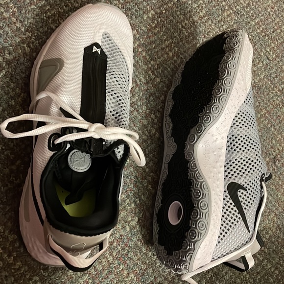 Nike Sports mesh athletic shoes.. Size - US 12.. - Picture 3 of 4